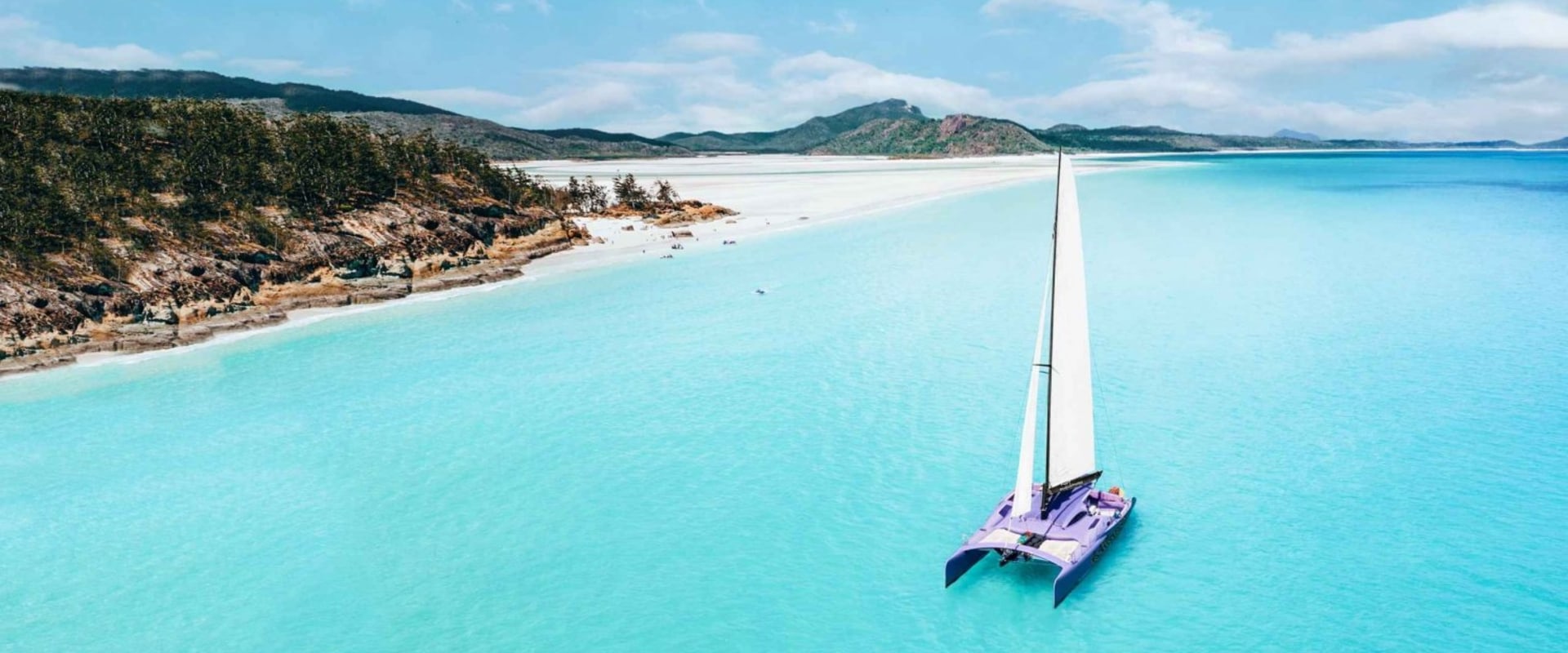 Discover the Stunning Whitsunday Islands through Sustainable Sailing Adventures